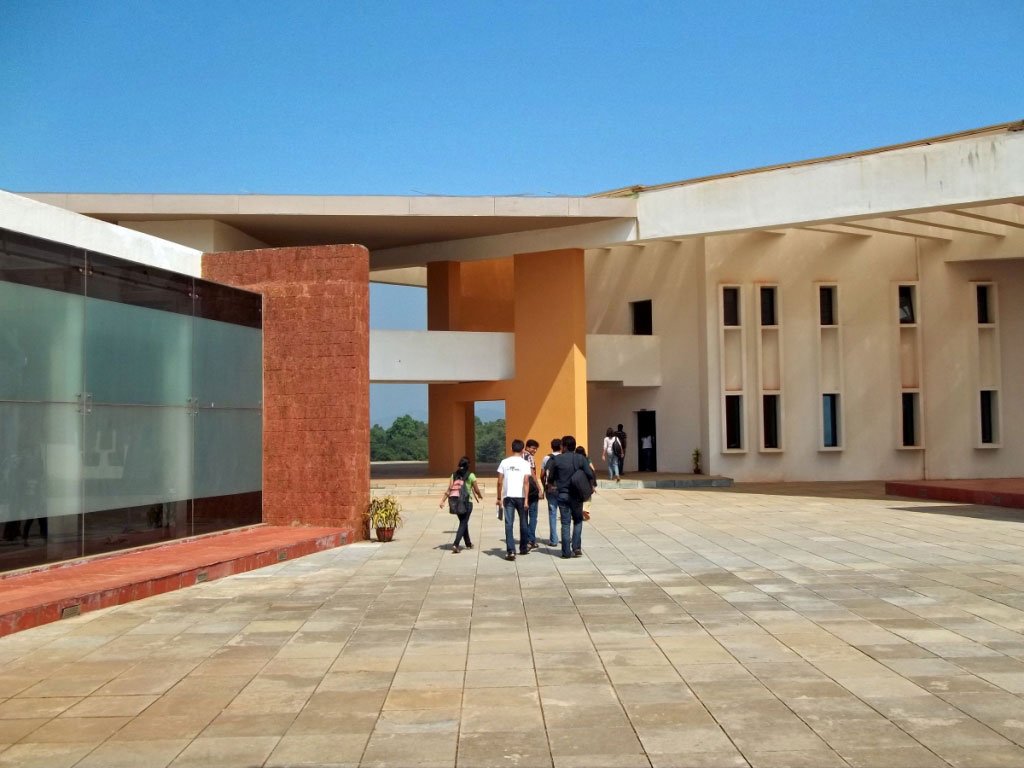 Student Web Portal - Best Schools, Colleges, Universities, Other Educational Institutes, Enterance Exams and Latest Educational News in India